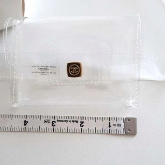 New in box RARE Chanel clear belt bag with logo buckle. Never used! - Picture 3 of 6